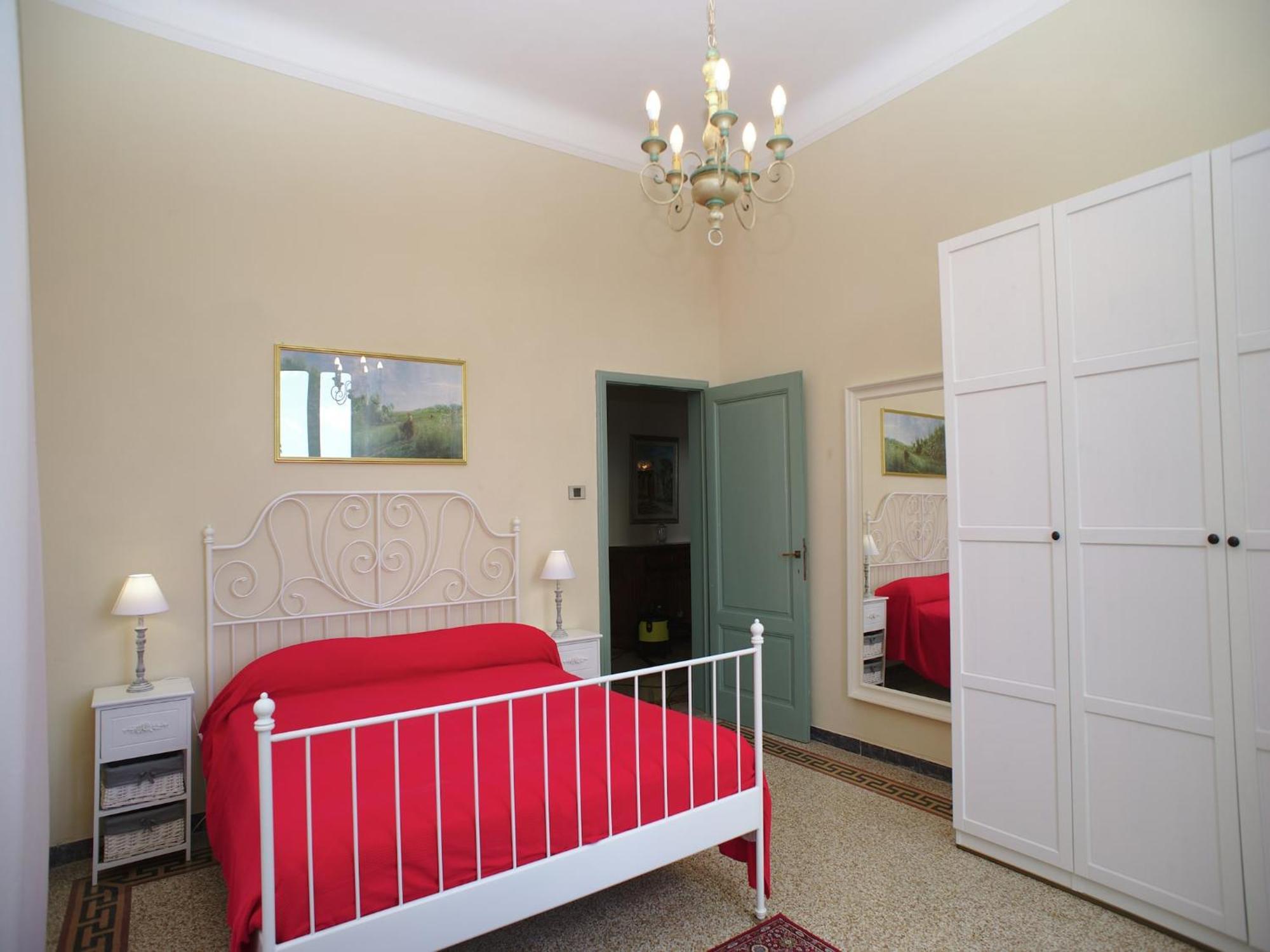 Lovely Holiday Home In Montefiridolfi With Hill View Exteriér fotografie